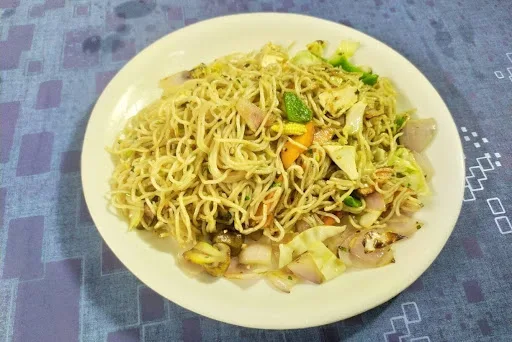 Veg Hakka Noodles