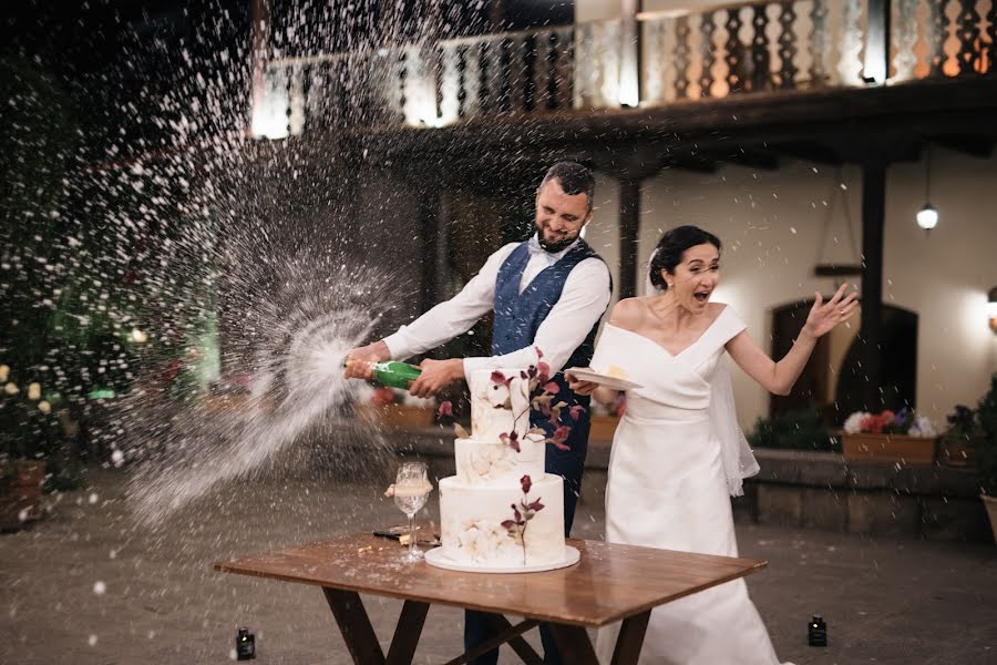 Fotografo di matrimoni Minas Kazaryan (mgphotographer). Foto del 19 ottobre 2023