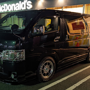 ハイエース