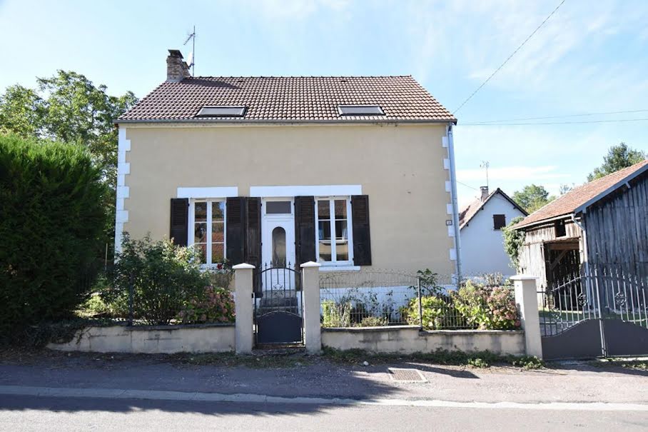 Vente maison 4 pièces 125 m² à Cosne-Cours-sur-Loire (58200), 149 900 €