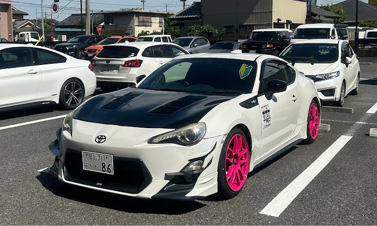 86の86・zn6・86 zn6・86女子と繋がりたい・ホイール交換に関するカスタム事例の投稿画像2枚目