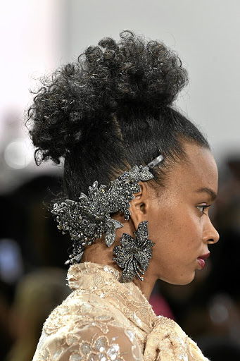 The upside down headband as seen at Badgley Mischka's 2020 show in New York.