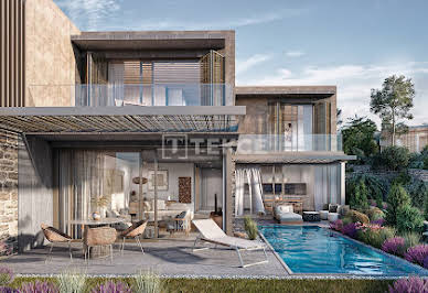 House with pool and terrace 9