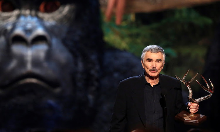 Burt Reynolds accepts the Alpha Male award at the seventh annual Spike TV's "Guys Choice" awards in Culver City, California June 8, 2013.