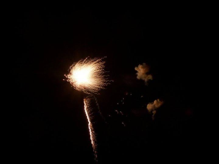 fuochi d'artificio lettera i di mbclik