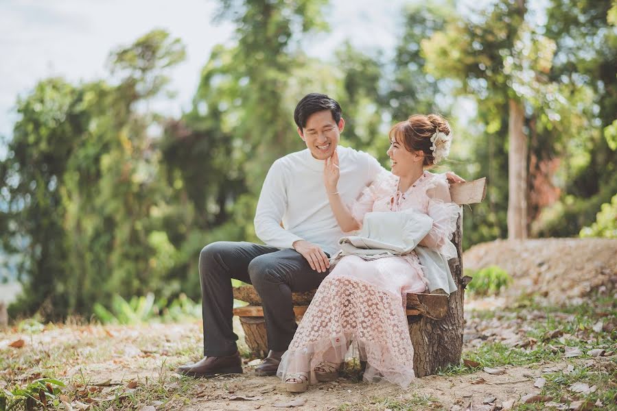 Fotografo di matrimoni Opas Buncharn (munrakwedding). Foto del 7 settembre 2020