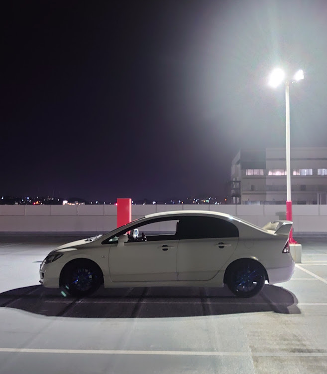 シビックタイプRの炉端で笑ろた・クルマ好きと繋がりたい・安全運転で・駐車場・ドライブしたいに関するカスタム事例の投稿画像1枚目