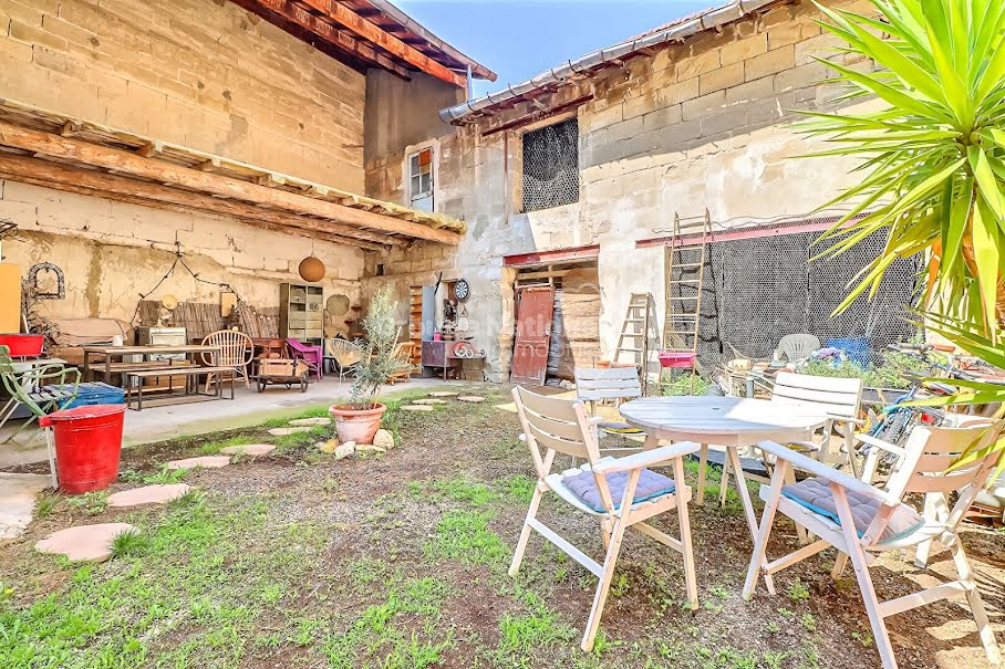 Vente maison 4 pièces 247 m² à Beaucaire (30300), 215 000 €