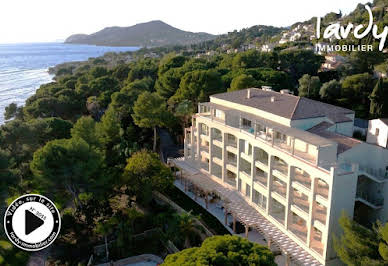 Appartement avec terrasse et piscine 8