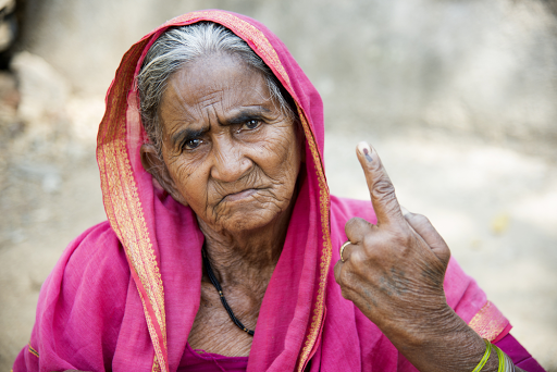 قصص أمي الحبيبة  أبكت من لم يبكي‎