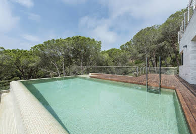 Maison avec piscine et terrasse 2