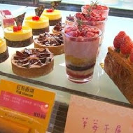 Leslie pâtisserie & bistro 雷斯理