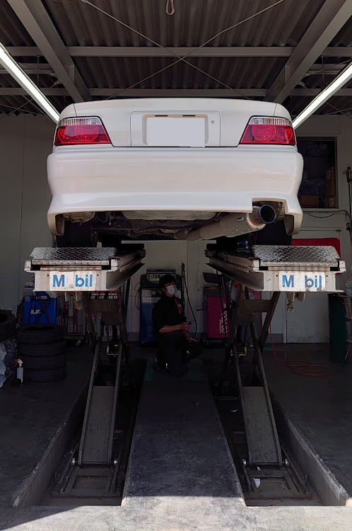 チェイサーの車検の準備・洗車した！・タイヤ、ホイール交換・BNR34純正ホイール・しばし休眠に関するカスタム事例の投稿画像2枚目