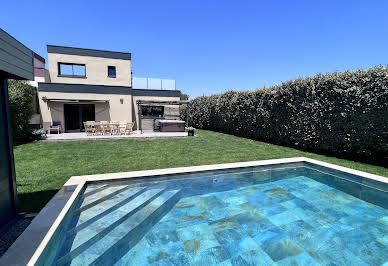 Villa with pool and terrace 19