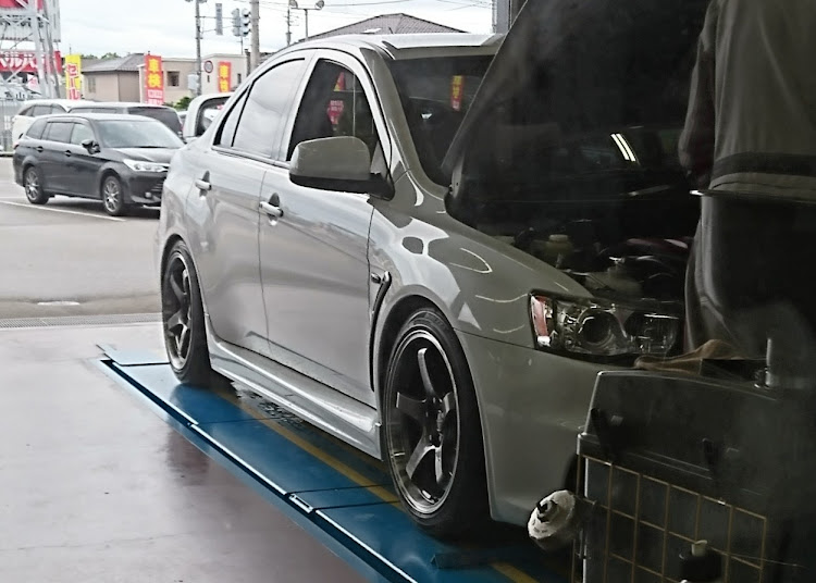 ランサーエボリューションのオイル交換・ジェームス・elf・EVOLUTION 900 RACING1・10W-50に関するカスタム事例の投稿画像1枚目