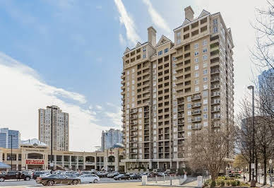 Apartment with pool 8