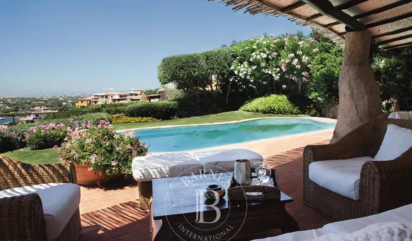 Villa with pool and garden Porto Cervo