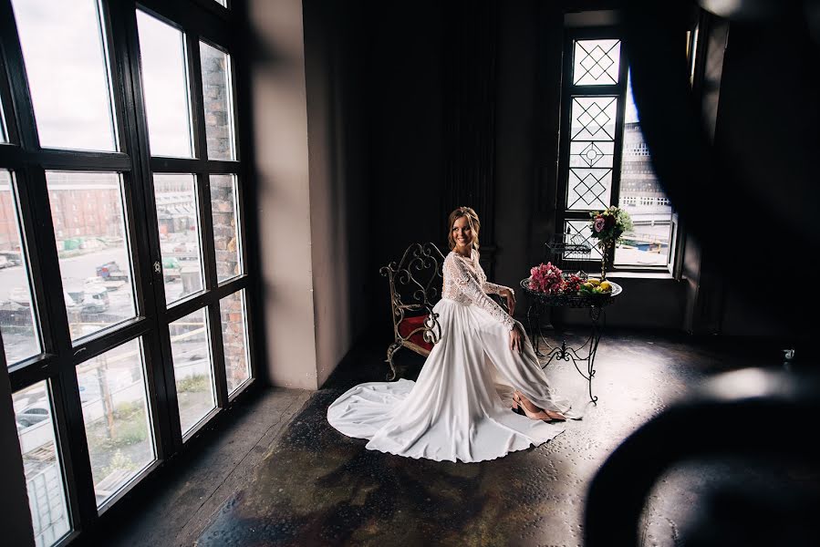 Wedding photographer Maksim Lobikov (maximlobikov). Photo of 19 September 2019