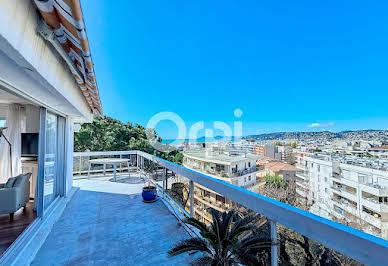 Appartement avec terrasse et piscine 20