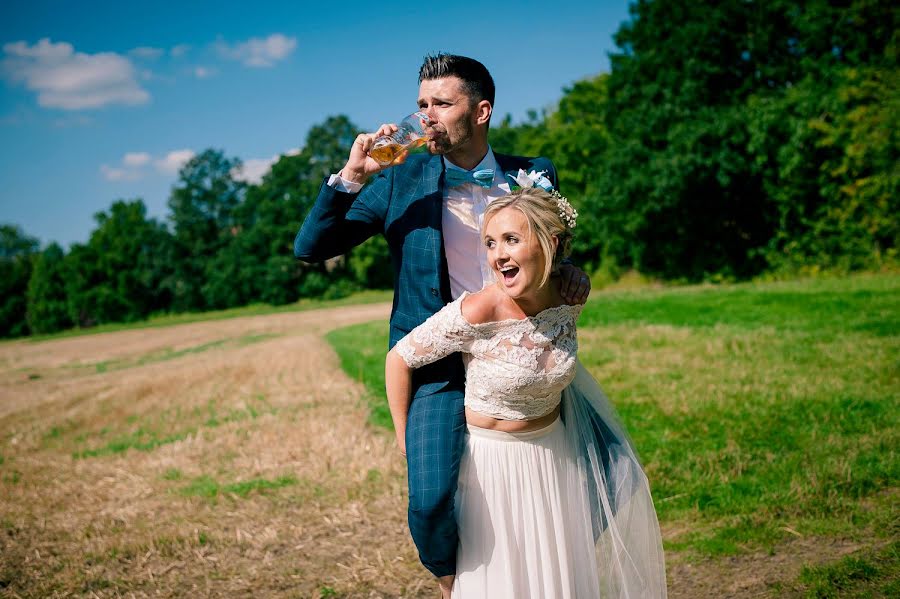 Fotografo di matrimoni Angela (angelagphoto). Foto del 2 luglio 2019