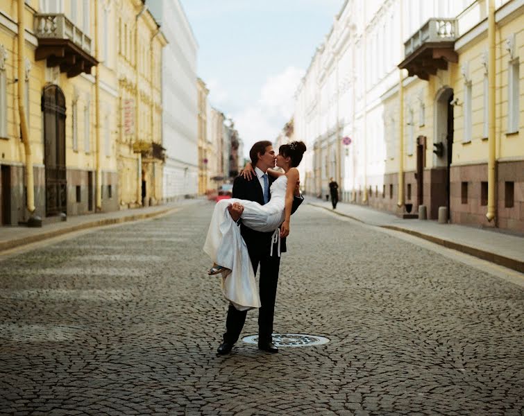 Wedding photographer Yana Bulgakova (yankefamssen). Photo of 29 August 2014