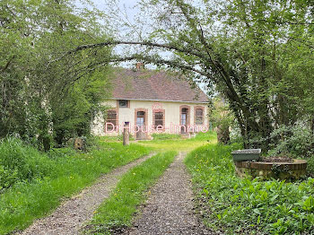 maison à Villeneuve-les-Genêts (89)