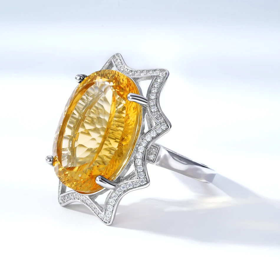 Bague topaze large en cristal naturel, style européen et américain, luxe léger et simple. Un bijou élégant et raffiné.