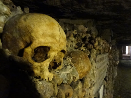 Catacombs (very sad place) Paris France 2011