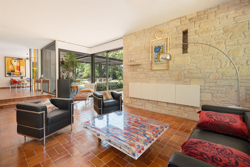 House with pool and garden 3