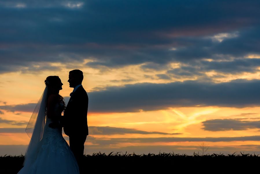 Fotógrafo de casamento Jörg Teubert (marinaundjoerg). Foto de 18 de janeiro 2018