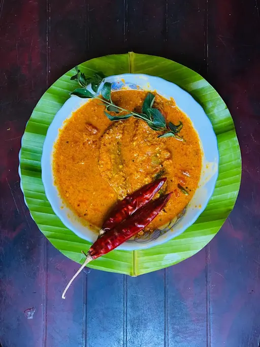 Thenga Aracha Mathi Curry