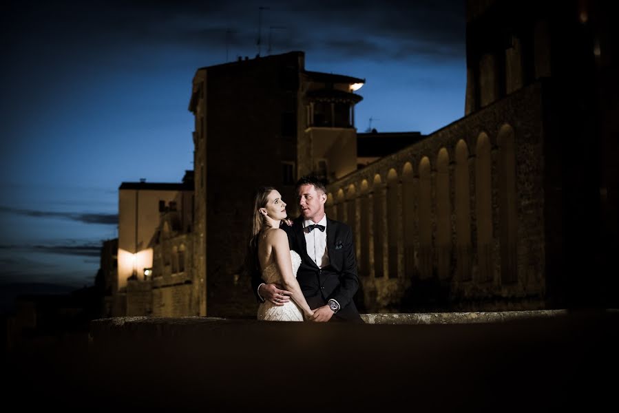 Fotografo di matrimoni Tomasz Budzyński (fotosceny). Foto del 8 ottobre 2019