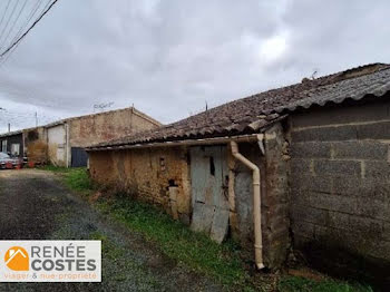 viager à Saint-Bonnet-sur-Gironde (17)