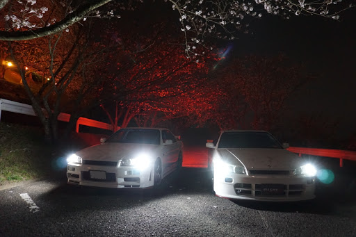 スカイライン Er34のnismo Er34 4枚 コラボ 夜桜 花見 てはなく車 談義 東光山 に関するカスタム メンテナンスの投稿画像 車のカスタム情報はcartune