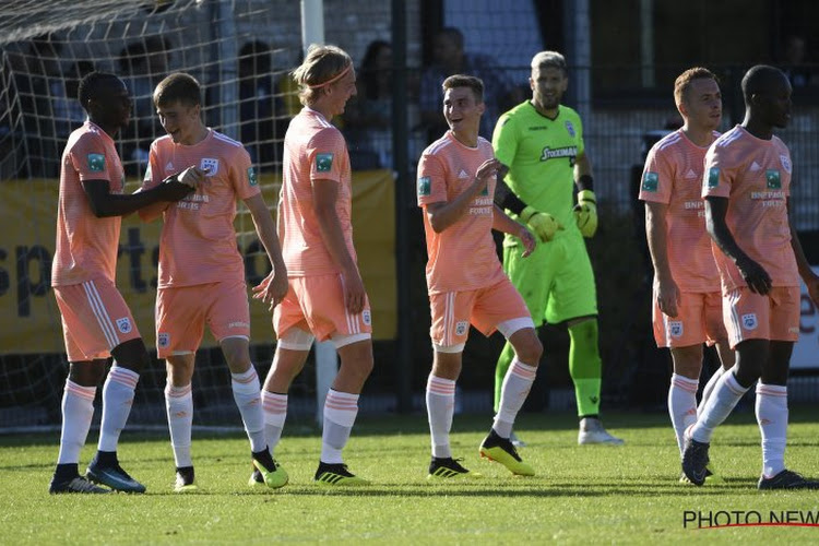 Anderlecht dévoile son nouveau maillot à domicile pour la saison 2018-2019