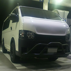 ハイエースバン TRH200V