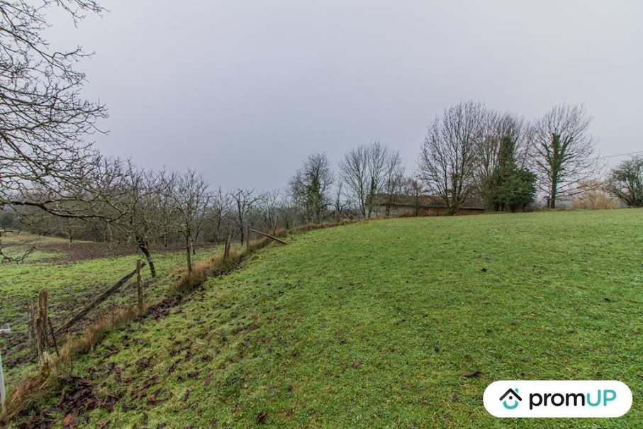 Vente terrain  2500 m² à Thiviers (24800), 40 500 €