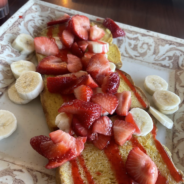 Gluten-Free French Toast at Sweetberries Cafe