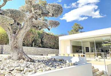 House with pool and terrace 2