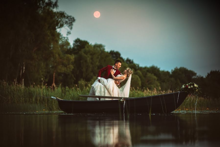 Fotografo di matrimoni Olegs Bucis (ol0908). Foto del 14 febbraio