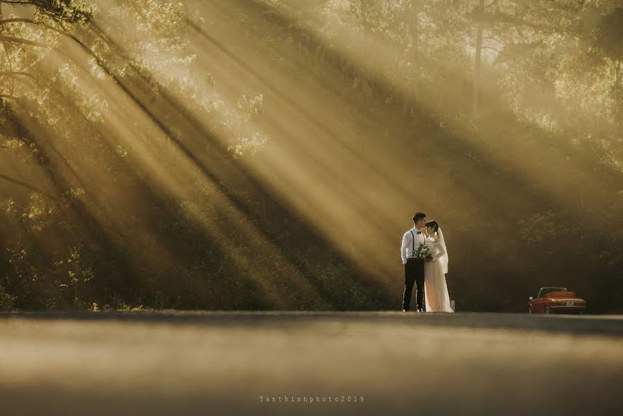 Fotografo di matrimoni Nguyễn Tấn Thịnh (nguyentanthinh17). Foto del 5 aprile 2020