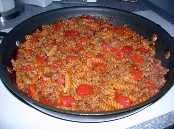 QUICK & EASY HAMBURGER GOULASH image