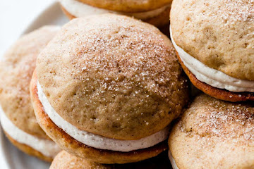 Apple Cinnamon Spice Whoopie Pies