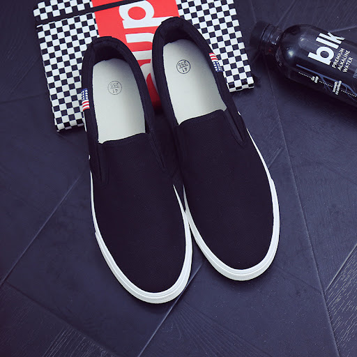 Title 4, Mens white canvas shoes, all-match style. Vers...