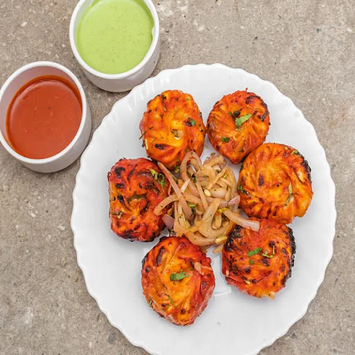 Veg Momos Tandoori Achari Momos[8ps]