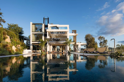 Property with pool 5