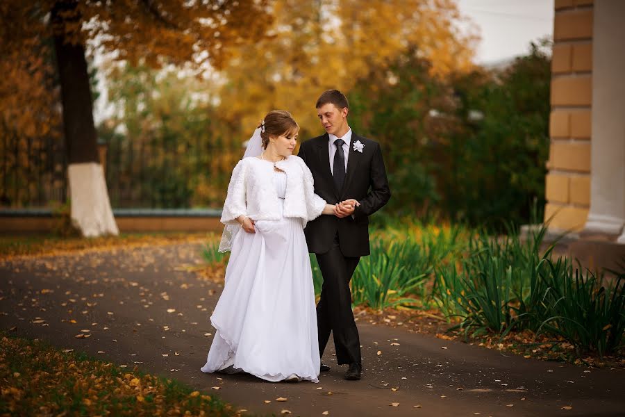 Wedding photographer Darina Luzyanina (darinalou). Photo of 17 October 2014