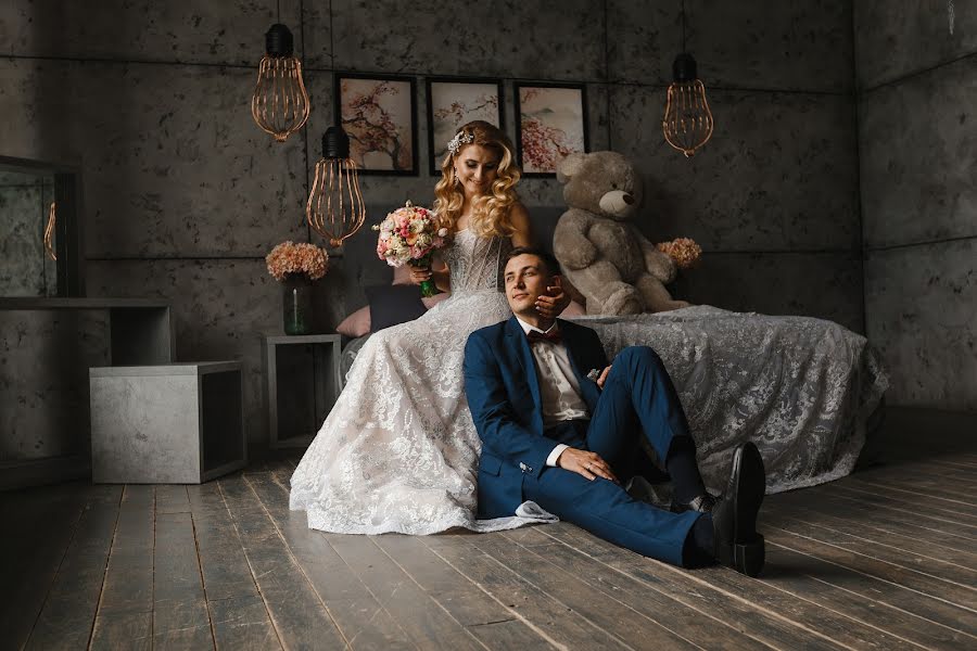 Fotógrafo de casamento Oleg Shvec (svetoleg). Foto de 23 de dezembro 2019