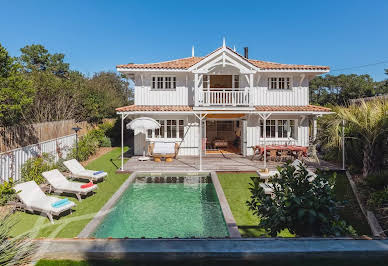 Villa with pool and terrace 18