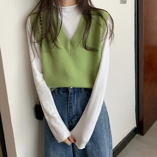 Title 6, Vers dhiver en V Winter Wear Sweater sans manches